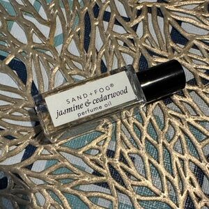 SAND+FOG Jasmine & Cedarwood Perfume Oil 5 ML Roller